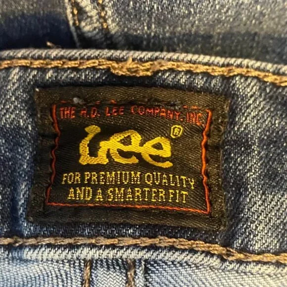 Lee Womens Capri Jeans Size 14 Medium Blue Denim Straight Cropped Stretch Casual - Picture 9 of 16